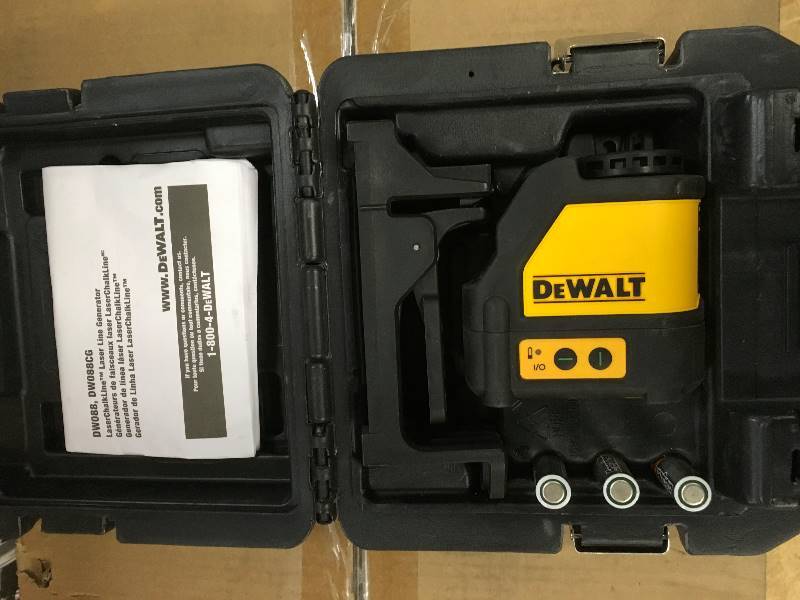DeWalt Cross Line Laser Level in like new condition