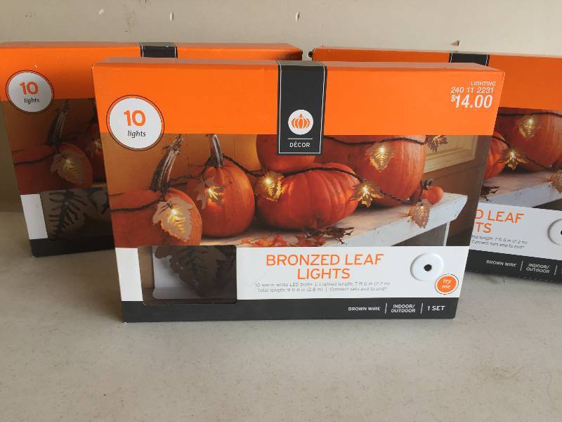 lot 63 image: 3 Pkg Bronzed Leaf Lights