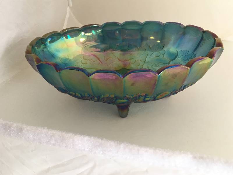 lot 82 image: Blue Carnival Glass Dish