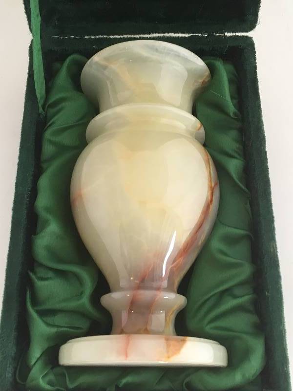 lot 97 image: Onyx Vase in Velvet Box
