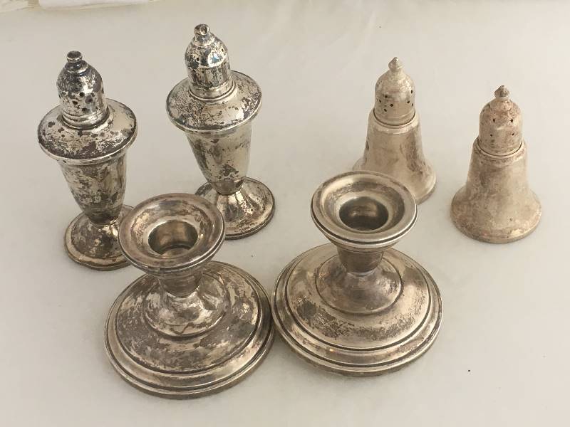 lot 121 image: Sterling Silver Candle Holders & 2 Pair S&P