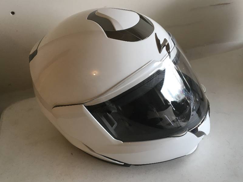lot 130 image: Scorpion White Helmet XXL DOT ECE