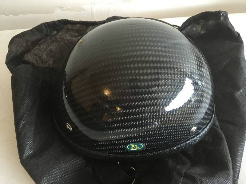 lot 139 image: Old School Helmet XL