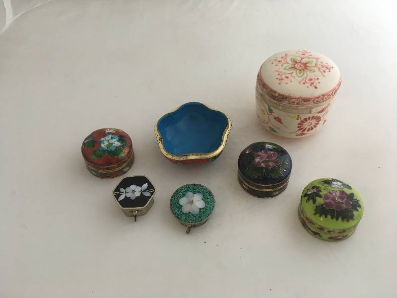 lot 168 image: Asian & Cloisonne Trinket Boxes