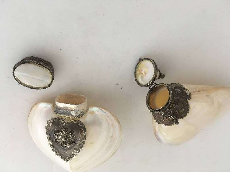 lot 170 image: Trinket Cases - Shell