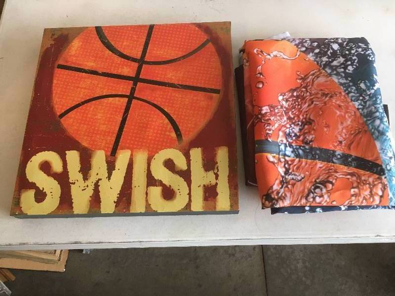 lot 179 image: Basketball Canvas Art & Shower Curtain