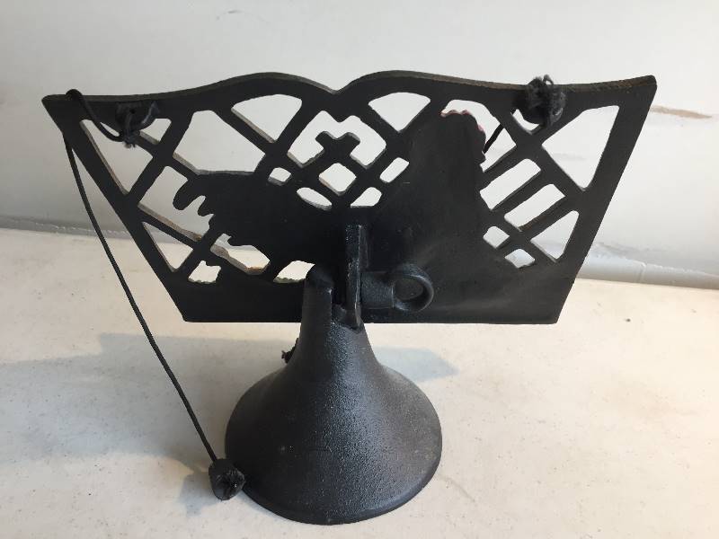 lot 222 image: Heavy Cast Book Holder - Chicken
