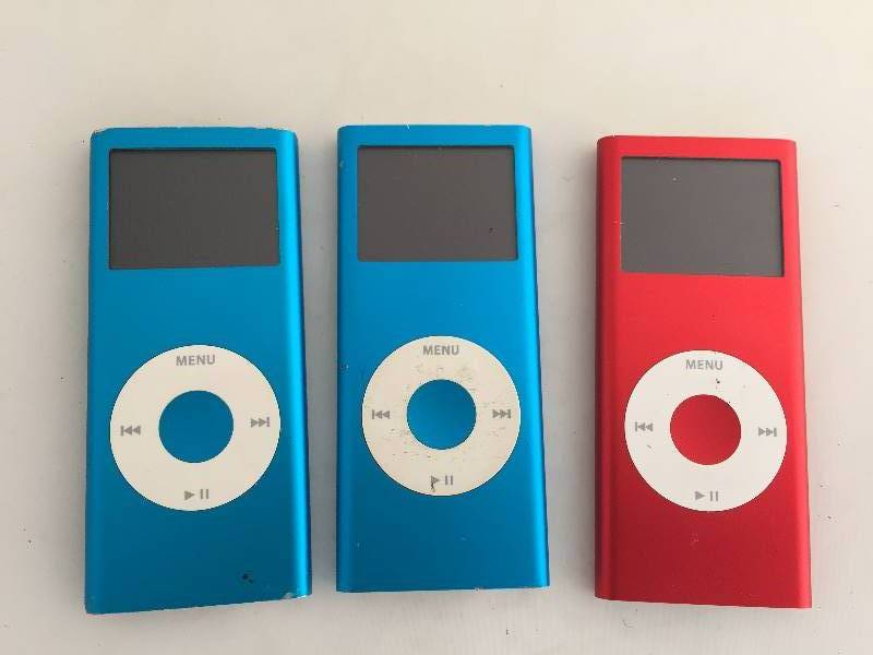 lot 280 image: Apple Ipods