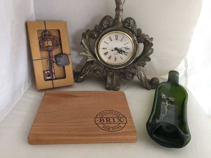 lot 289 image: Clock, Wine Bottle Holder, Cutting Board, Key