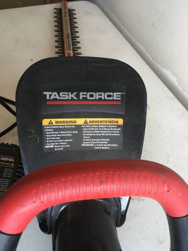lot 300 image: Task Force 22 Hedge Trimmer