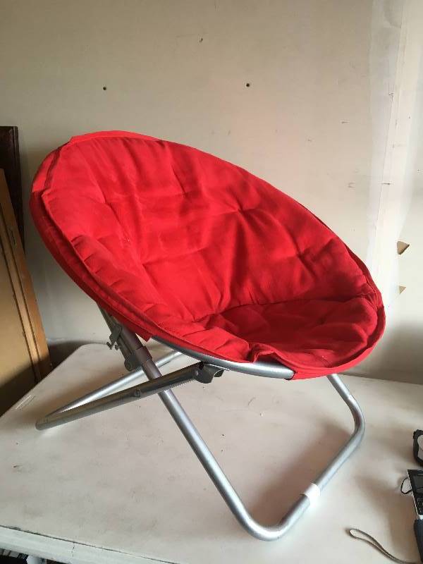 lot 303 image: New Folding Fabric Chair