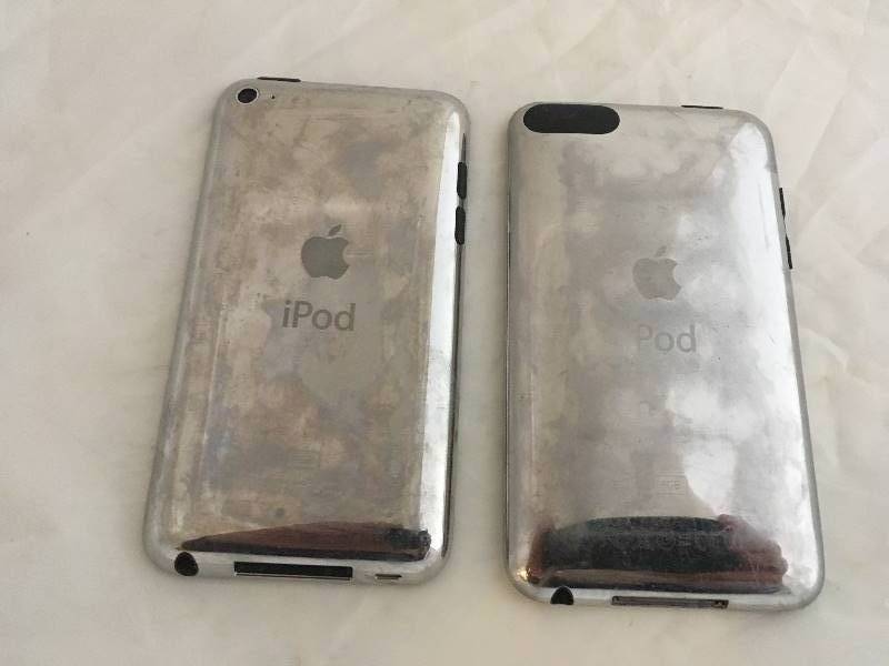 lot 322 image: Apple Ipods