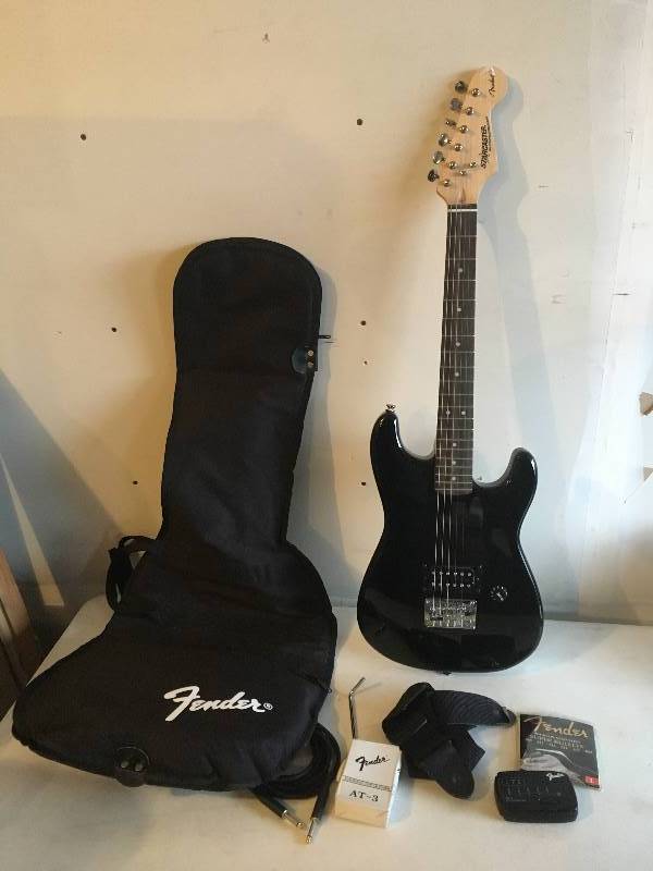 lot 9 image: Fender Starcaster Electric Guitar & Bag