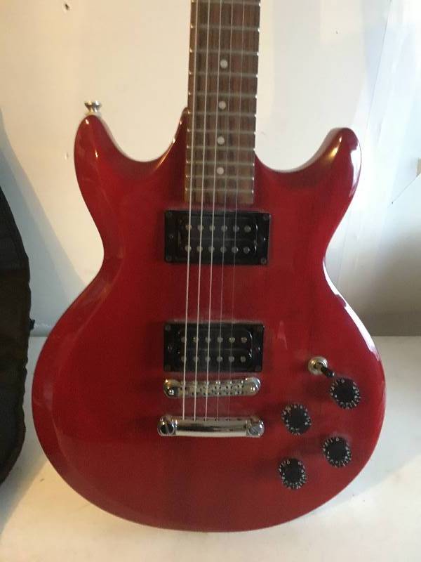 lot 13 image: Ibanez Electric Guitar & Bag