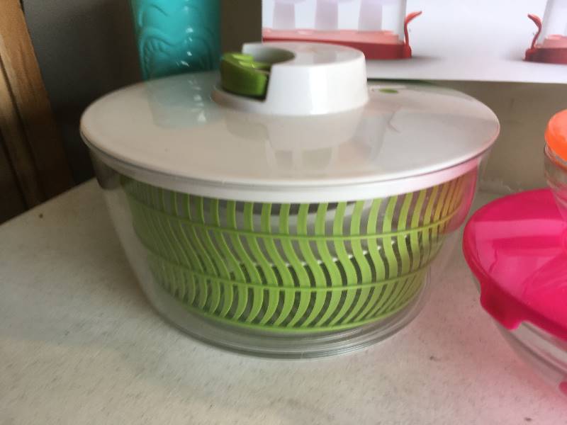 lot 263 image: Quick Pop Maker, Salad Spinner, Mustache Bowls, more
