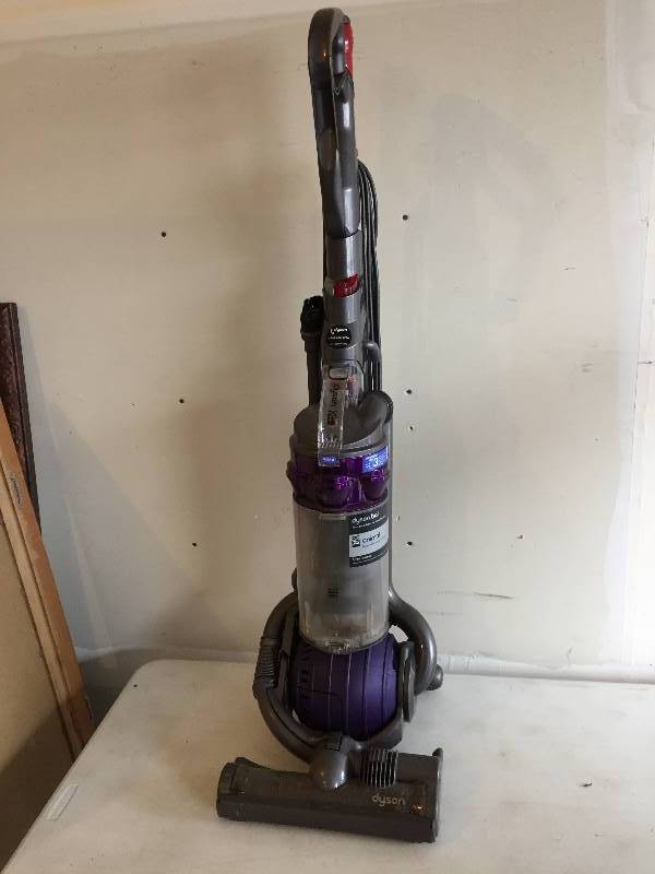 lot 2 image: DYSON DC 25 Vacuum - Animal - Purple
