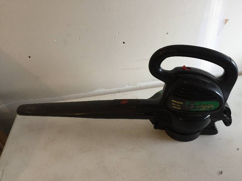 lot 197 image: E-MAX Super Electric Blower  Vac