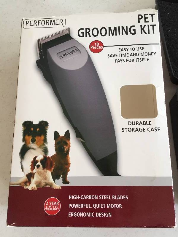 lot 37 image: Performer Pet Grooming Kit