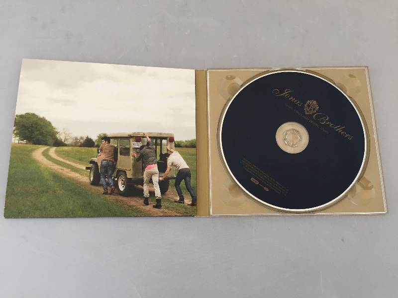 lot 333 image: Autographed Jonas Brothers CD