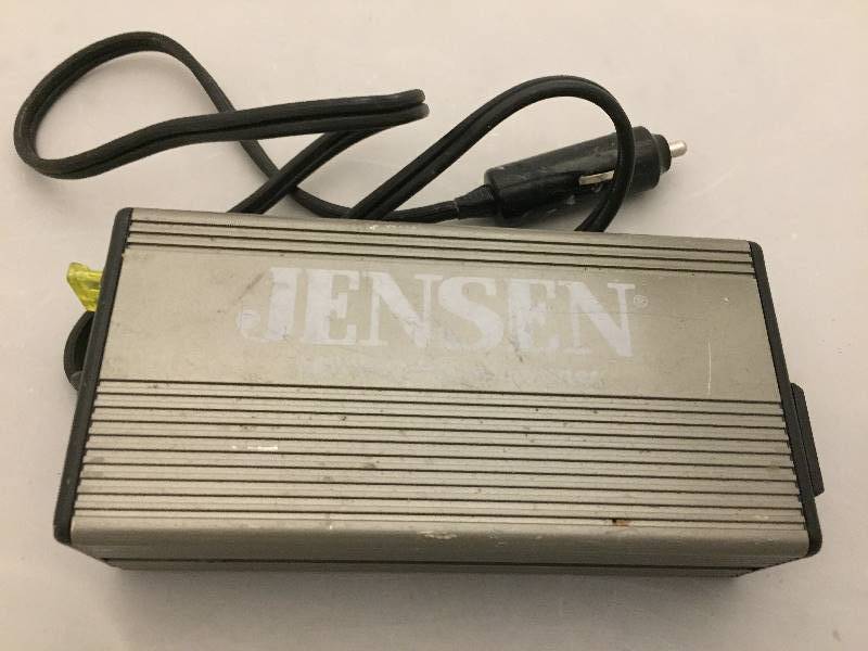 lot 355 image: Jensen 160 Watt Power Inverter