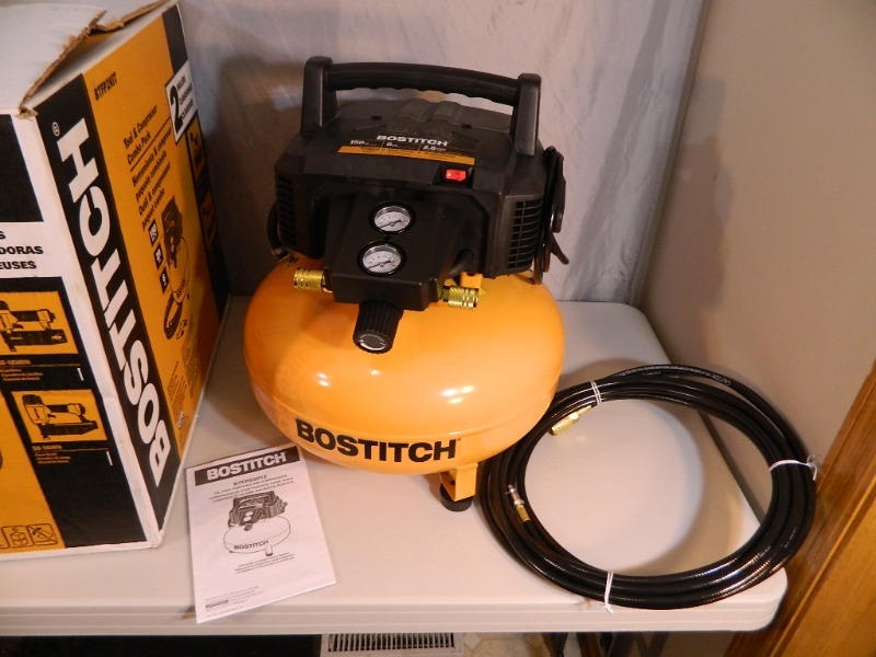 lot 1 image: New Bostitch 6 Gallon Air Compressor