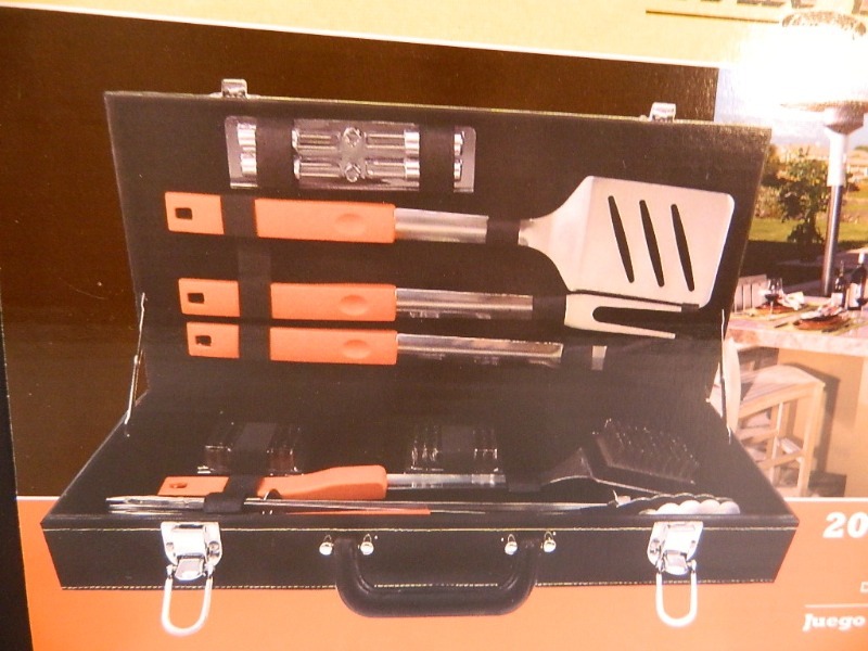 lot 6 image: New Mr BBQ Grill Set in Case