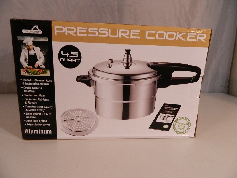 lot 26 image: New 4.5 QT Pressure Cooker