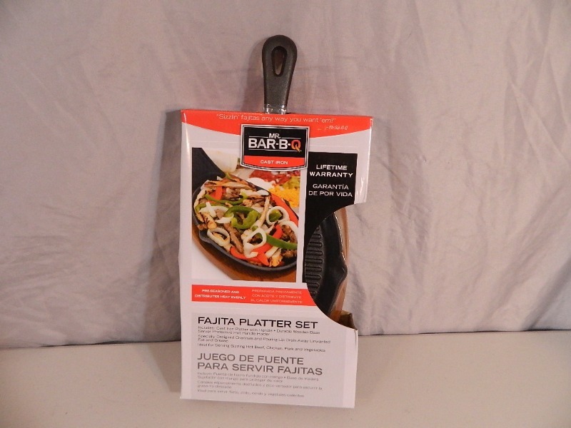 lot 65 image: New Cast Iron Fajita Platter Set