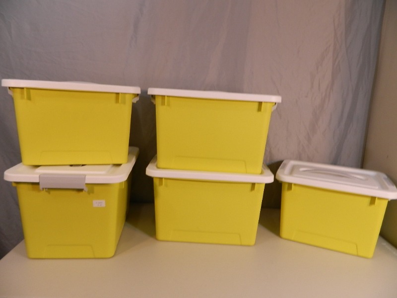 lot 67 image: 5 New Matching Storage Containers