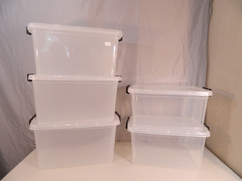 lot 68 image: 5 New Clear Totes with Lids