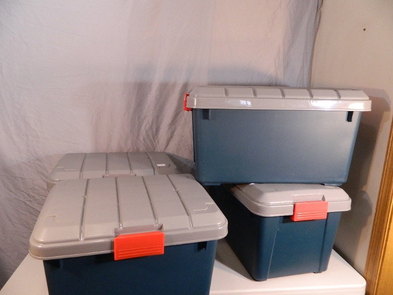lot 72 image: 4 New Storage Totes