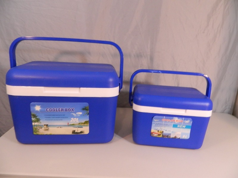 lot 76 image: 2 New Coolers