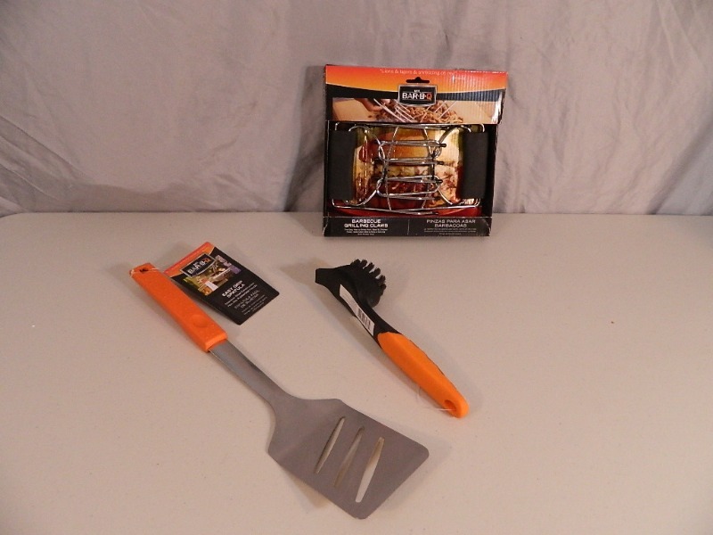 lot 84 image: New BBQ Items