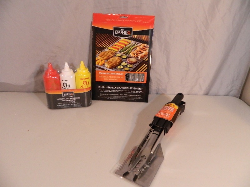 lot 124 image: New BBQ Items