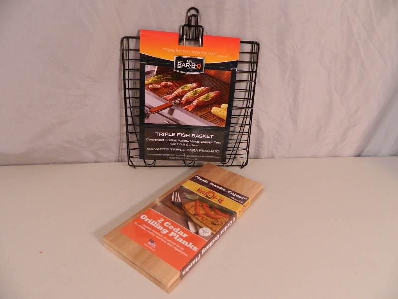 lot 141 image: 2 New Cedar Grilling Planks and New Triple Fish Basket