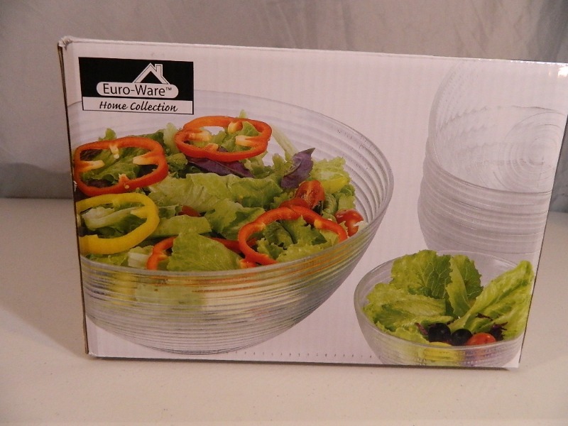 lot 146 image: New Salad Set