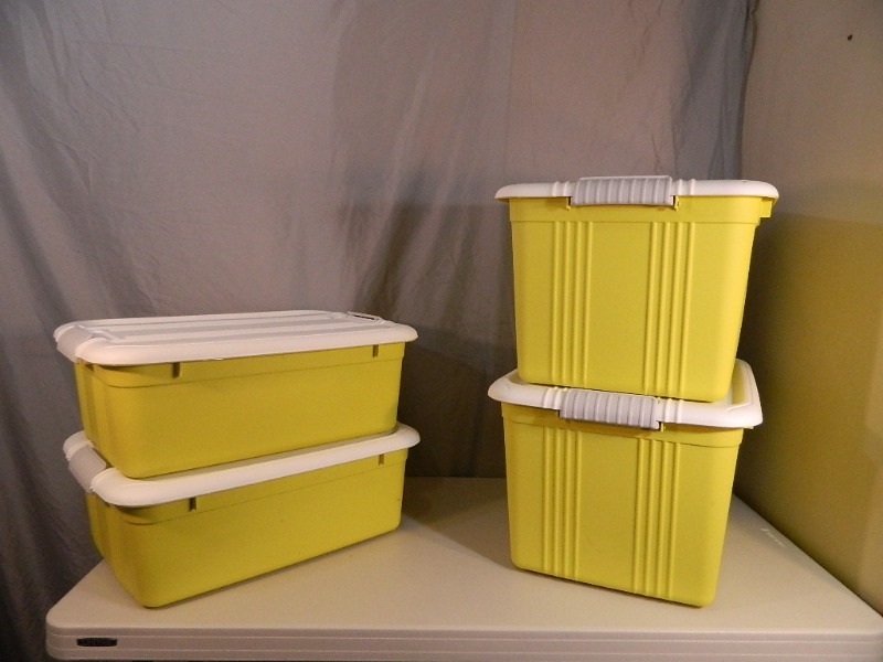 lot 165 image: 4 New Totes with Lids
