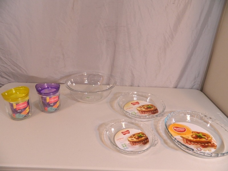 lot 166 image: New Glass Kitchen Items
