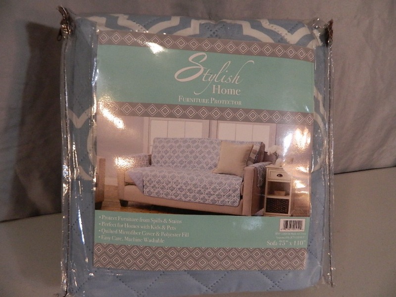 lot 184 image: New Couch Protector