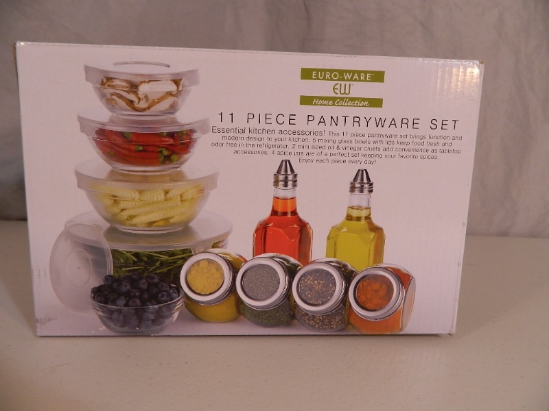 lot 185 image: New 11 Pc Pantryware Set