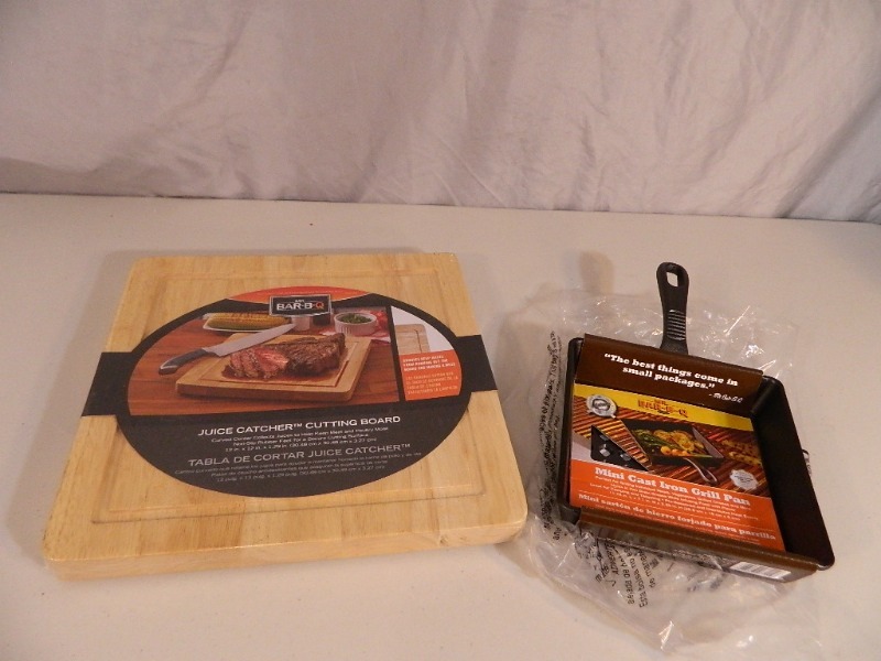 lot 189 image: New Juice Catcher Cutting Board and New Mini Cast Iron Grilling Pan