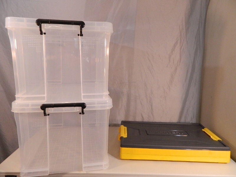 lot 197 image: 3 Totes with Lids
