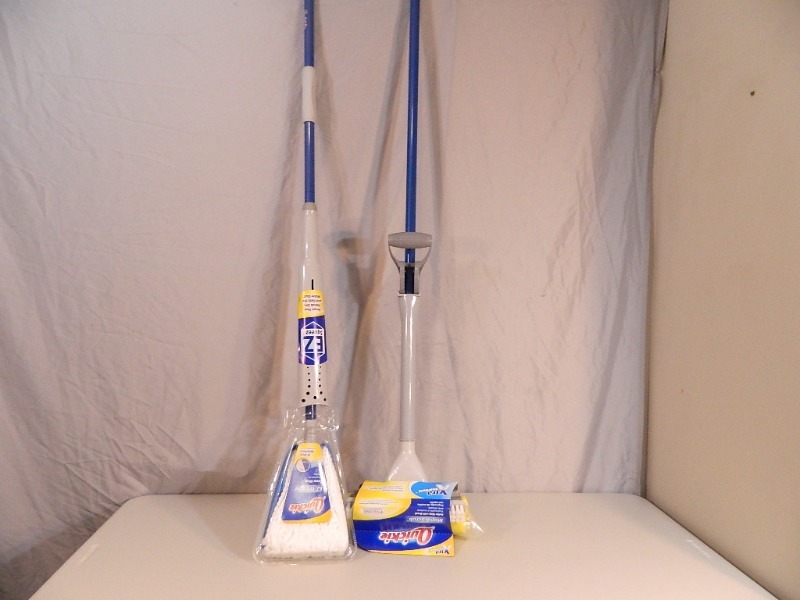 lot 235 image: 2 New Quickie Mops
