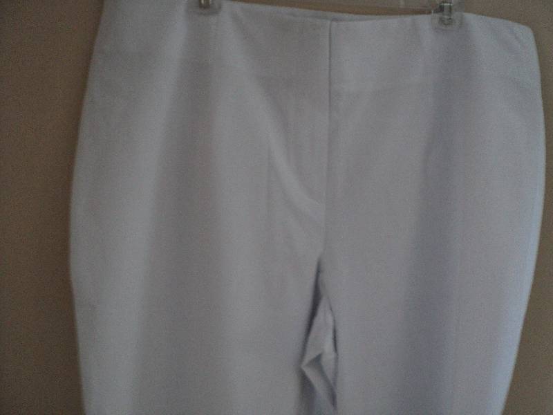 Monroe and Main size 16 capris...