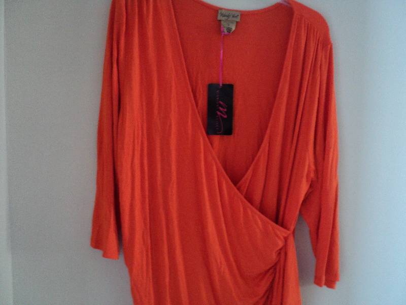 Midnight Velvet size 1X orange top...