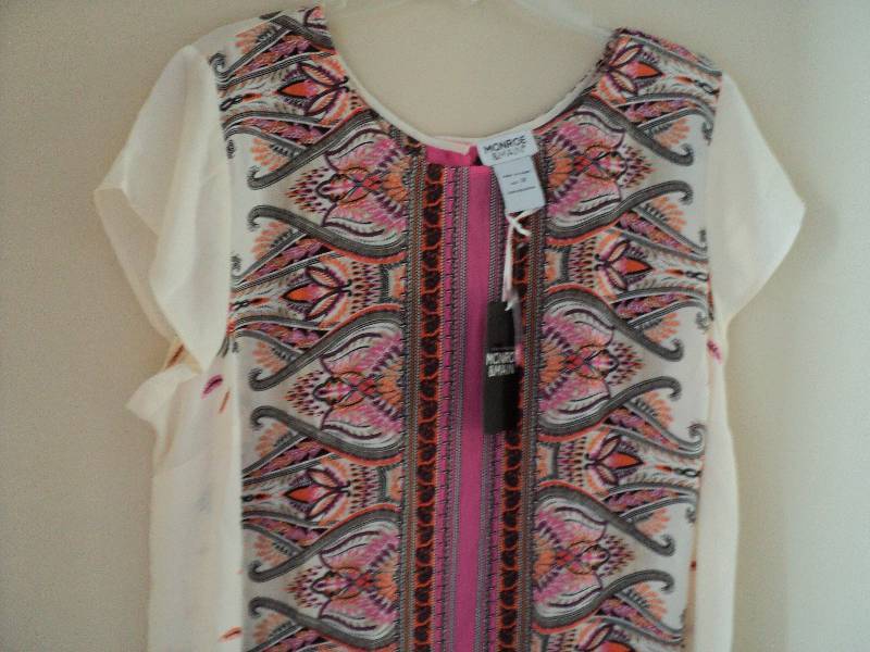 Monroe and Main size 1X top...