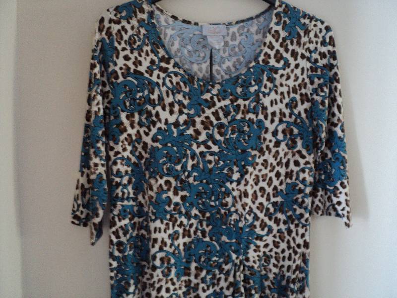 Seventh Ave size 1X orange top...
