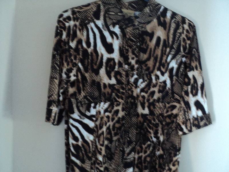 Midnight Velvet size L leopard prin...