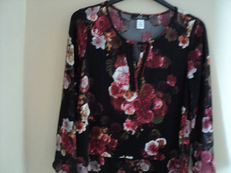 Midnight Velvet size XL top...