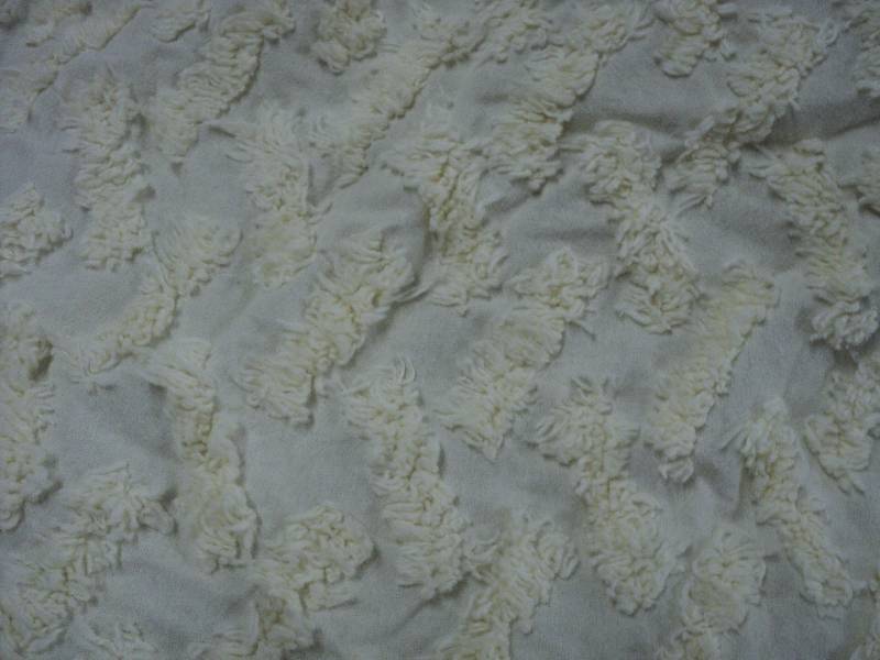 Yellow chenille bedspread 96x108...